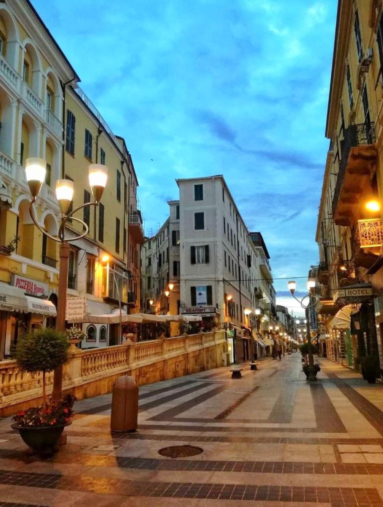 Casa Girasole 1 Apartment Sanremo Bagian luar foto