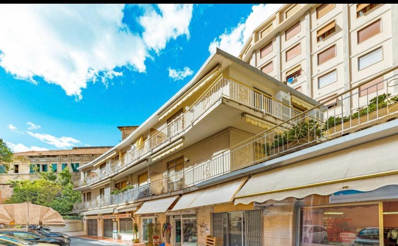 Casa Girasole 1 Apartment Sanremo Bagian luar foto